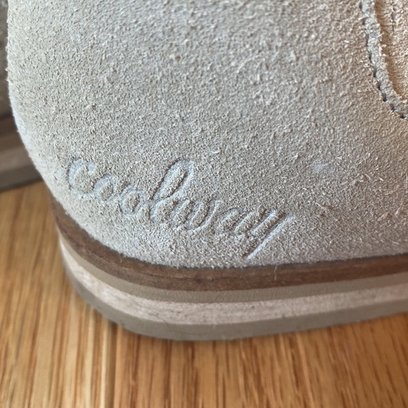 Super cute genuine suede booties - Picture 3 of 6